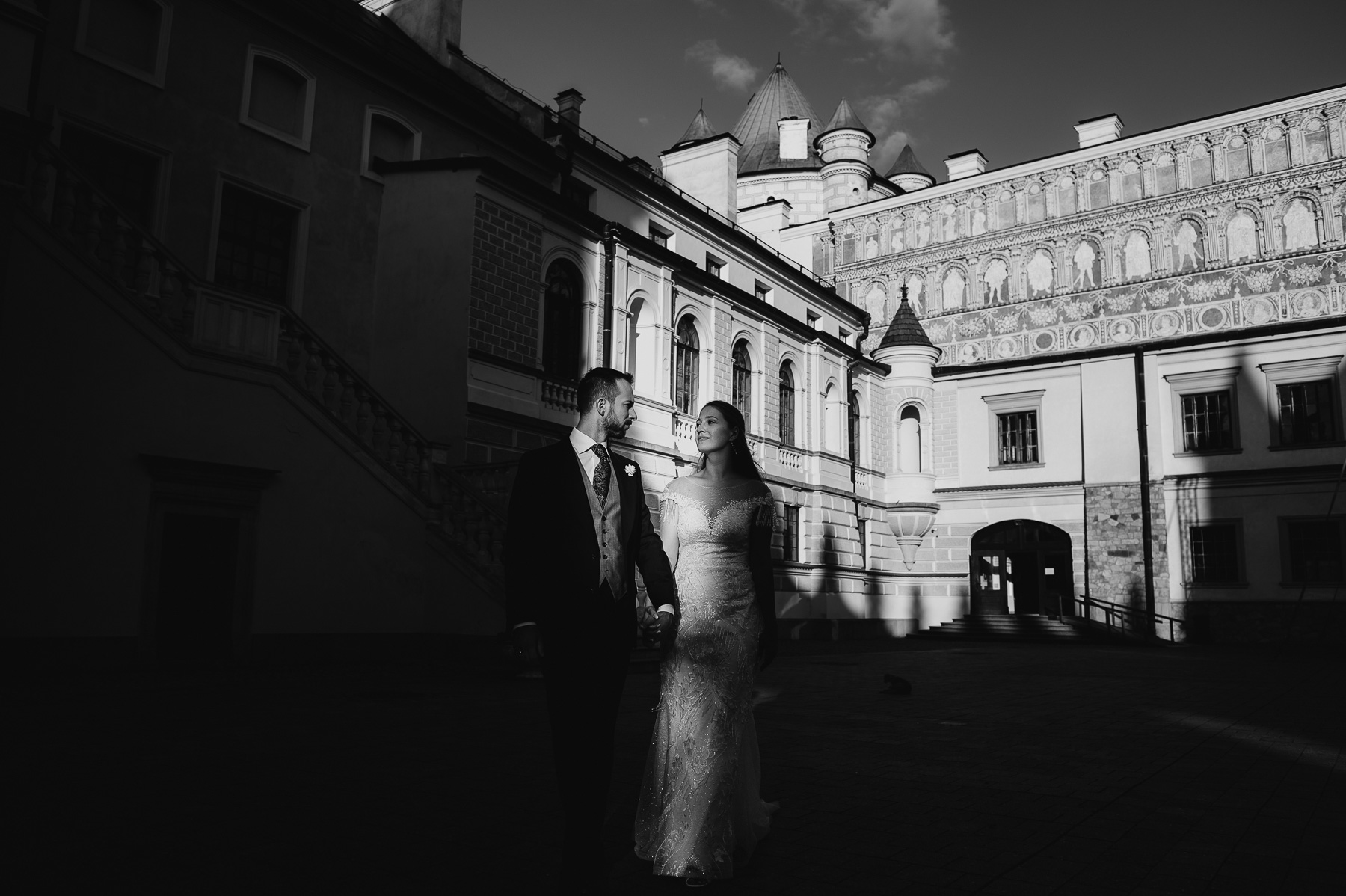 Fotograf ślubny Krasiczyn - sesja ślubna w zamku